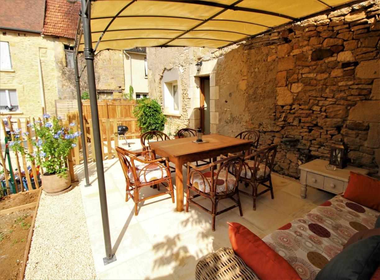 Joli Gite Pour 5 Personnes : Chez Cherrie Saint-Julien-de-Lampon 外观 照片