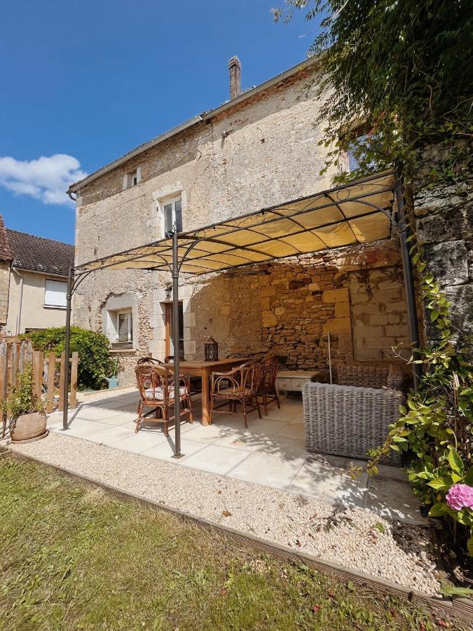 Joli Gite Pour 5 Personnes : Chez Cherrie Saint-Julien-de-Lampon 外观 照片